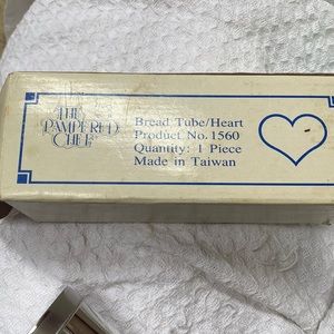 The Pampered Chef Valtrompia Bread Tube